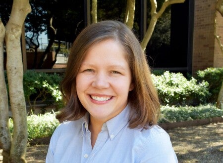 Alumni Profile: Hook ’Em Makes It Big alumni profile hook em makes it big img 661db060eb03e