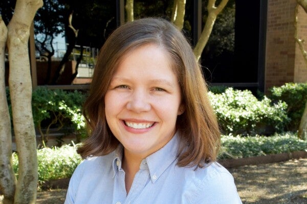 Alumni Profile: Hook ’Em Makes It Big alumni profile hook em makes it big img 661db060eb03e