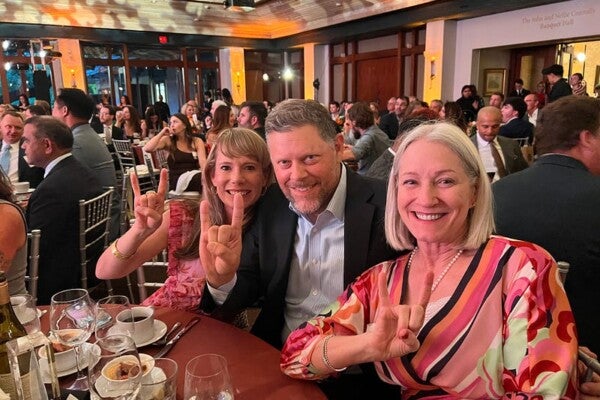 McCombs Alumni Dominate Longhorn 100 Awards mccombs alumni dominate longhorn 100 awards img 660de0393dbcb