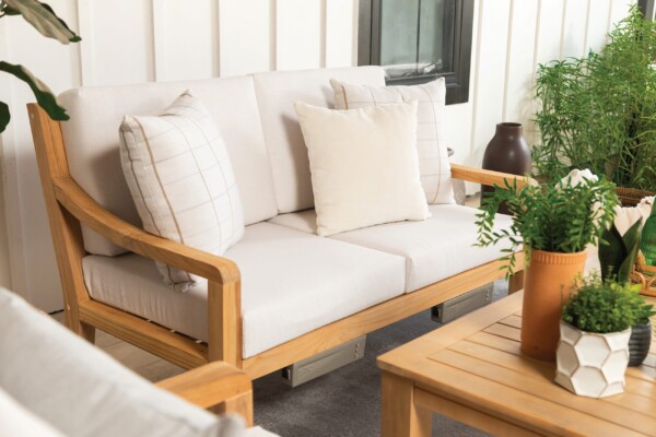 Outdoor Living Outmore Living furniture. Credit Outmore Living small
