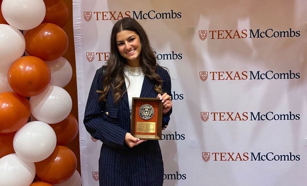 BBA Advisory Board Honors Senior With Rising Star Award Aizenman Daniela 2