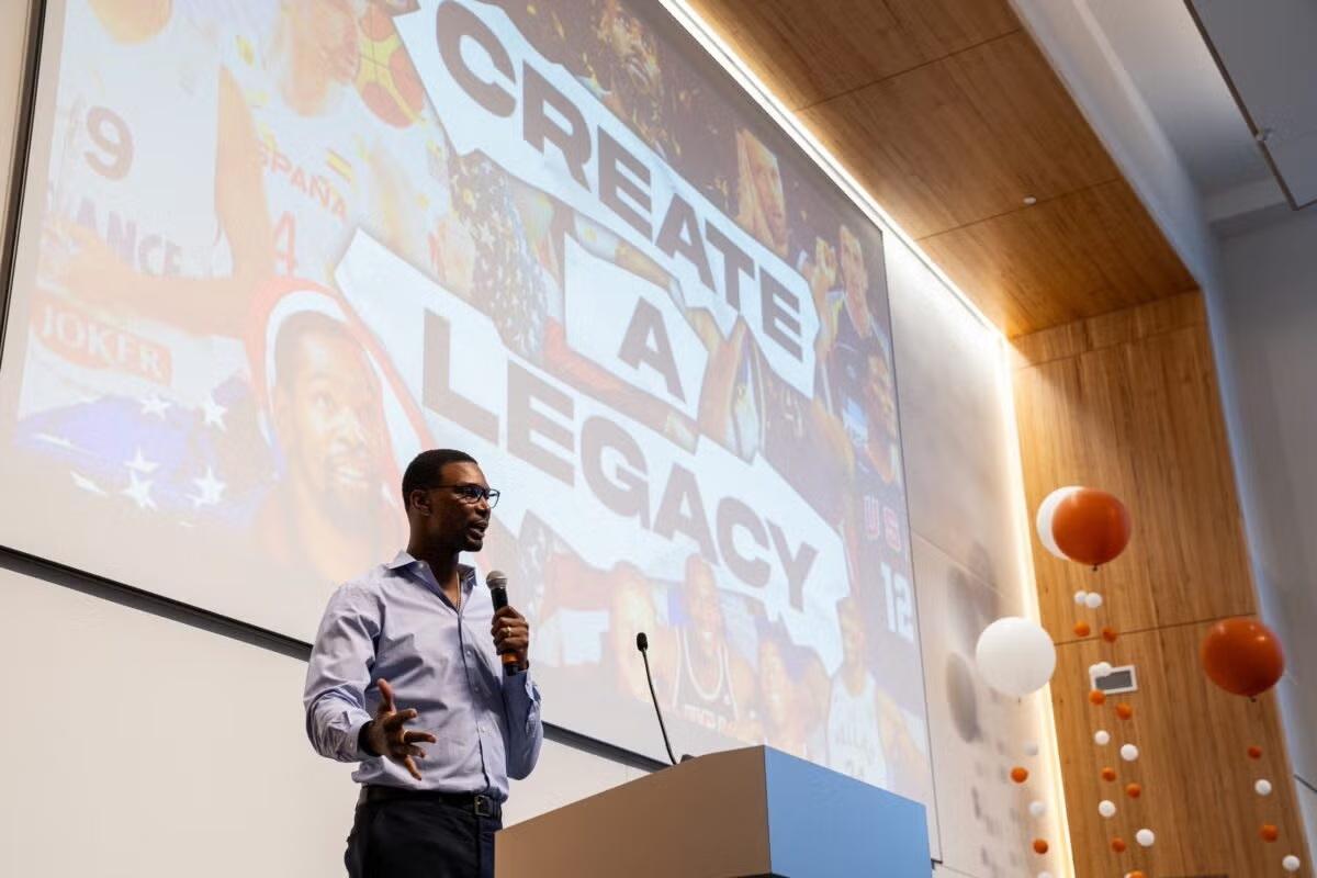 20251017LG UTBOSS105 scaled 1200x800 c default