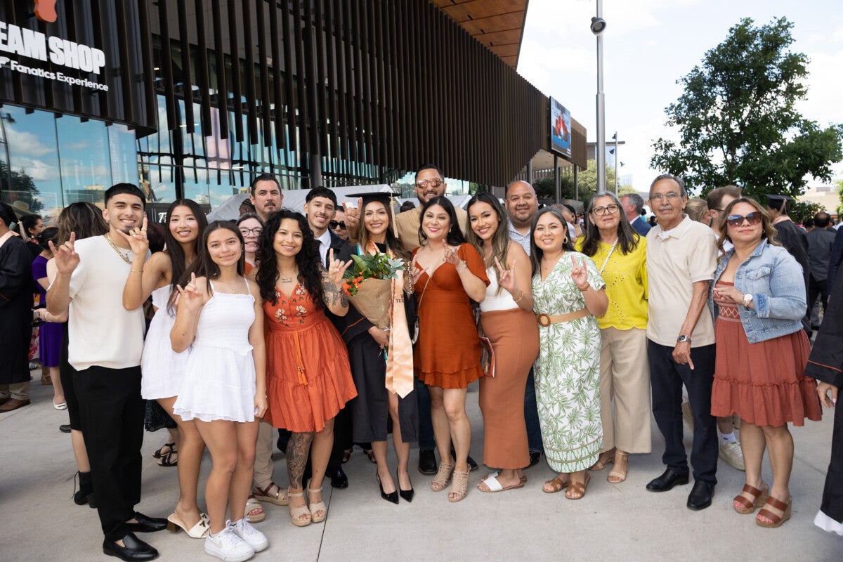 UT McCombs Commencement BBA