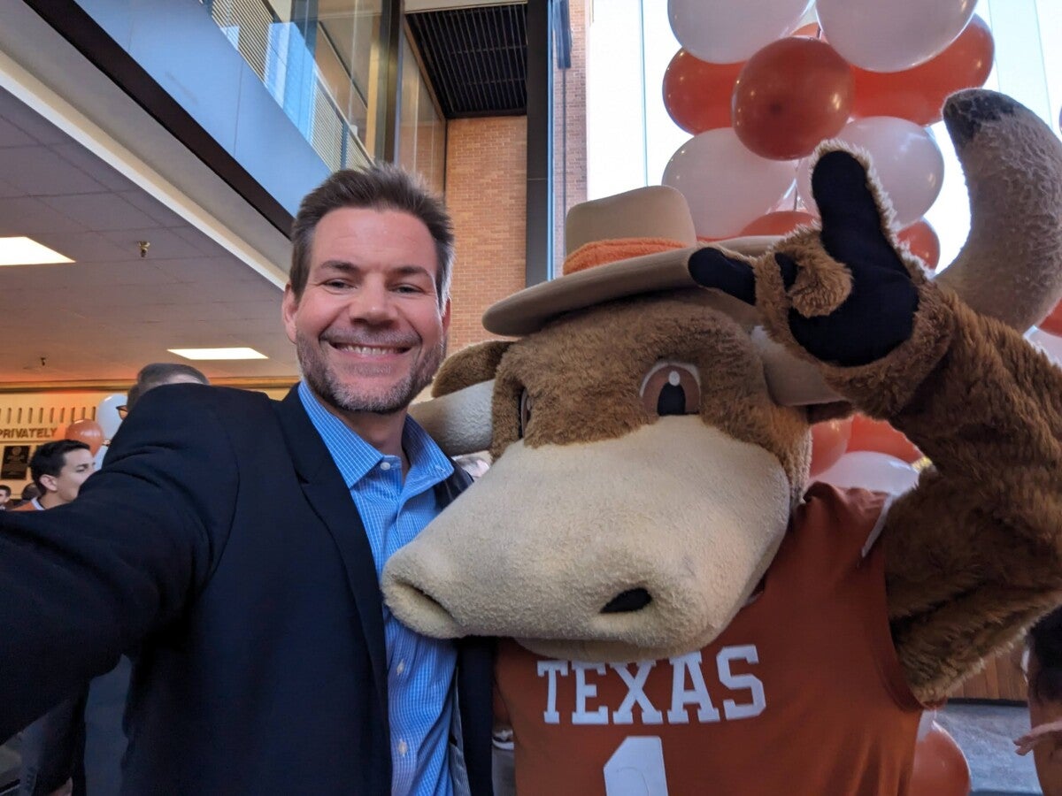 20240116 UT McCombs Finance Department Naming (1)