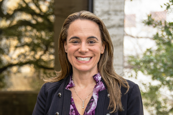 Stefani Headshot Newsroom