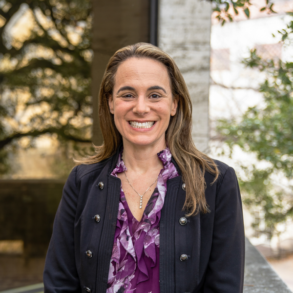 Stefani Headshot Newsroom