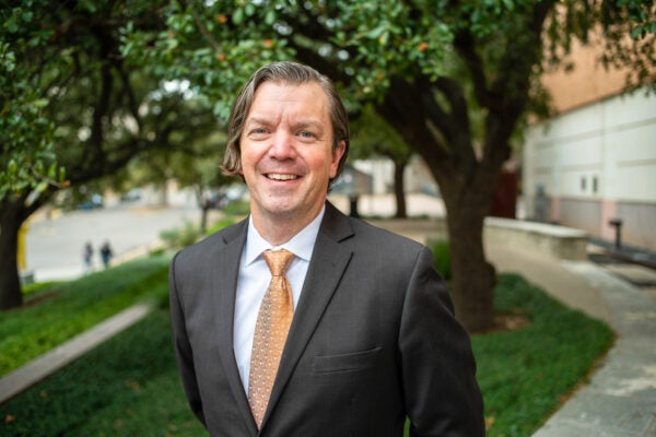 20211213LG TyHenderson004 FNL