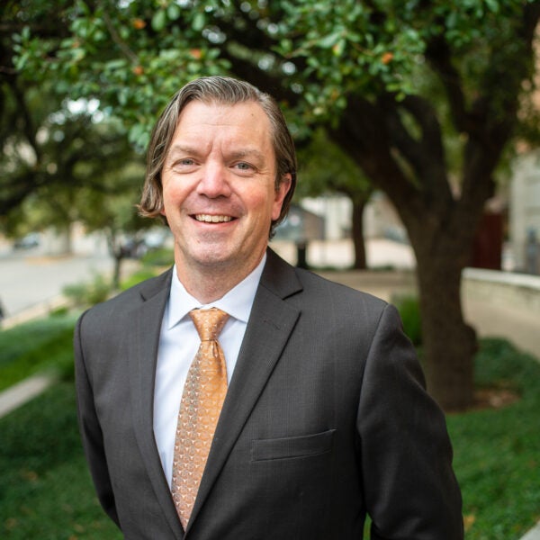 20211213LG TyHenderson004 FNL